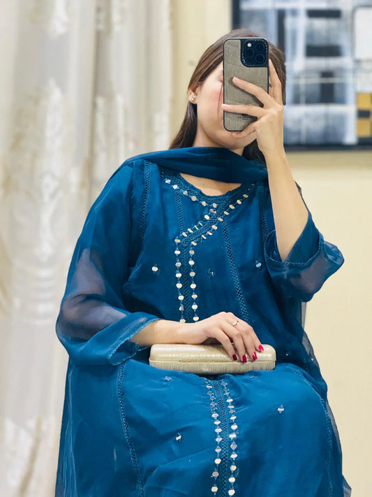 Mahnoor Zinc (Stitched 3 Pcs)