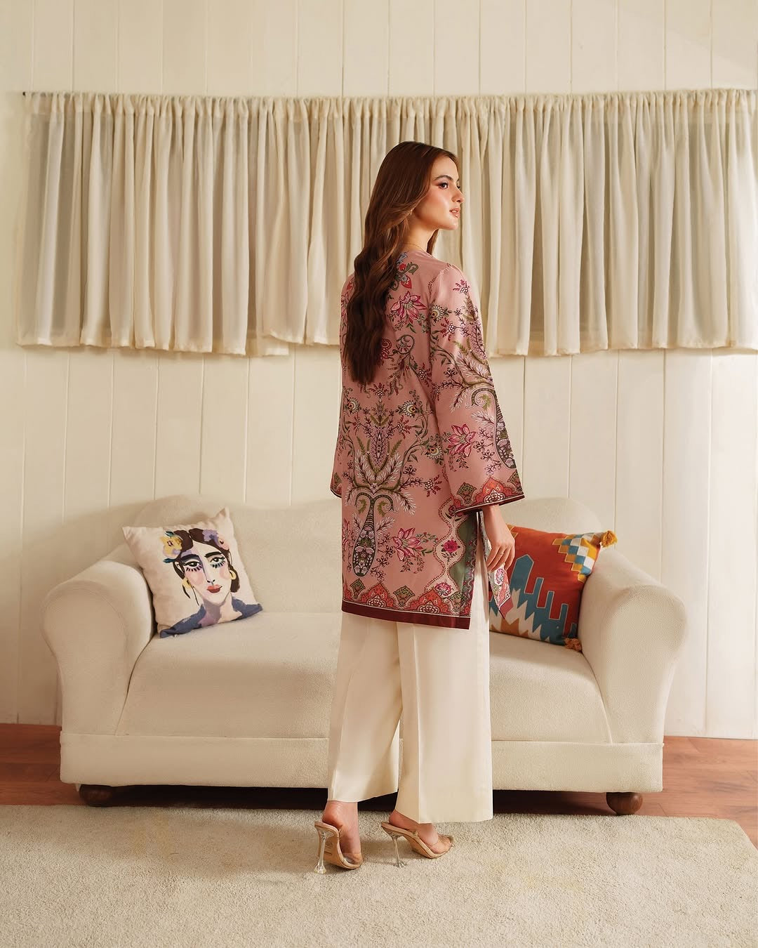 Whisper (Stitched 2 Pcs)