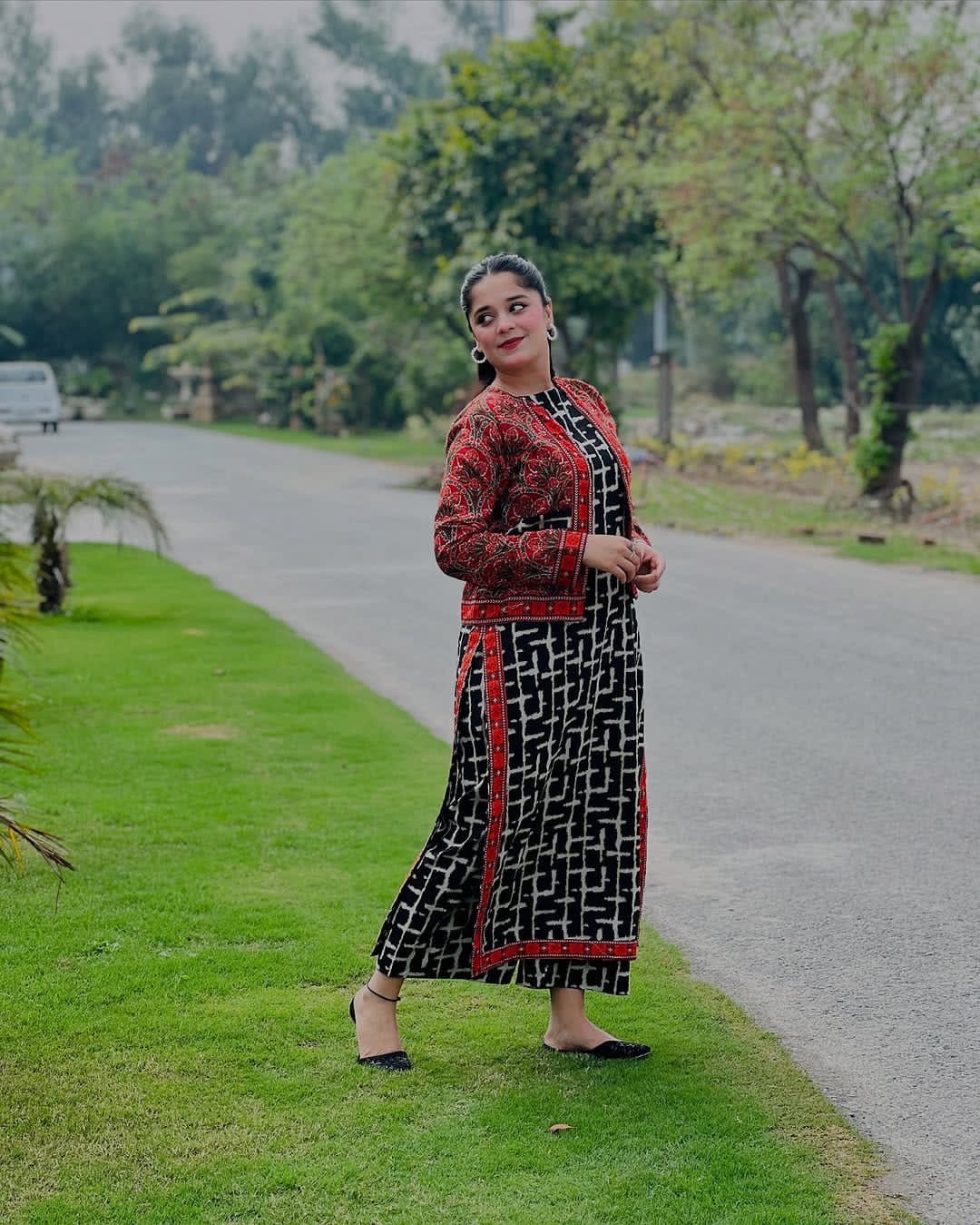 Niloofar (Stitched 3 Pcs)