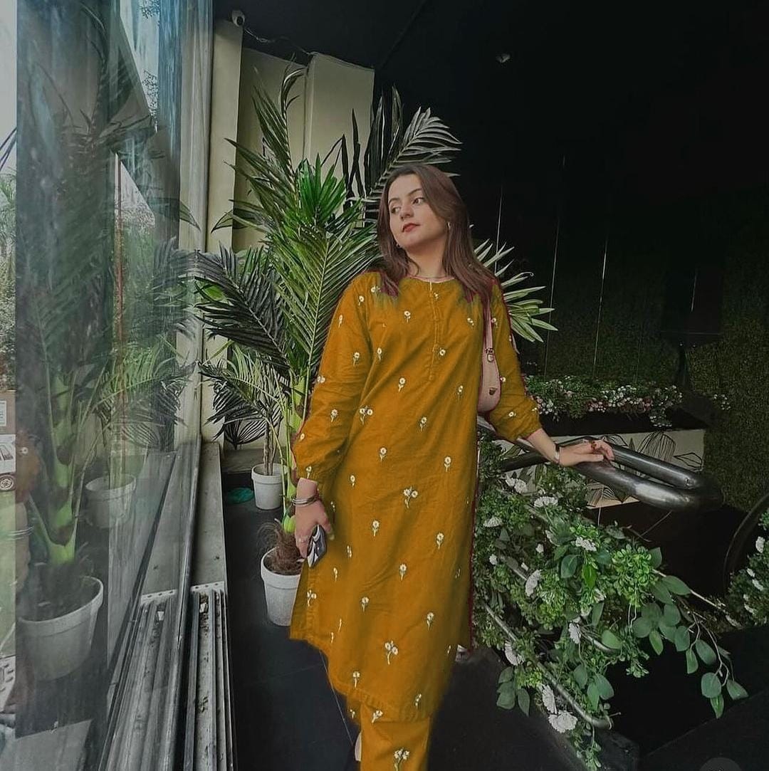 Floral Delight (Stitched 2 Pcs)